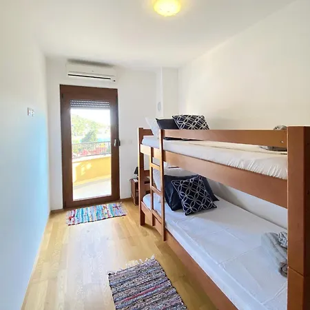 House Dms Holiday home Tisno